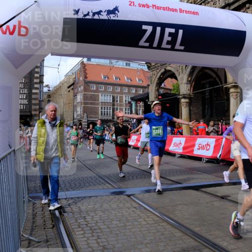 13.09.2026 - 21. swb-Marathon Bremen Tim E. http://msf.ph/oto/10391360 13.09.2026 13:37:33 Ziel 270, 391, 869, 950, 1180, 1854, 1991, 2531, 3333, 3627, 3732, 3823, 3894, 4932, 4947, 5388, 5547, 5577, 5612, 5738, 5791, 6046, 6629, 6904, 6947, 6961, 7006, 7571, 7937, 8268, 8443, 8458, 8748, 8753, 9140, 9317, 9701, 13077 meine-sportfotos.de