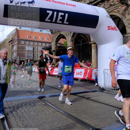 13.09.2026 - 21. swb-Marathon Bremen Tim E. http://msf.ph/oto/10391366 13.09.2026 13:37:34 Ziel 270, 391, 869, 1180, 1854, 1991, 2531, 3333, 3627, 3732, 3823, 3894, 4932, 4947, 5388, 5547, 5577, 5612, 5738, 5791, 6046, 6629, 6904, 6947, 6961, 7006, 7571, 8268, 8443, 8458, 8748, 8753, 9140, 9317, 9701, 13077 meine-sportfotos.de