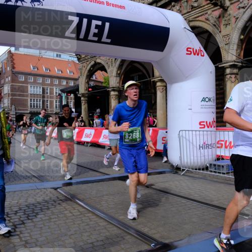 13.09.2026 - 21. swb-Marathon Bremen Tim E. http://msf.ph/oto/10391371 13.09.2026 13:37:34 Ziel 270, 391, 869, 1180, 1854, 1991, 2531, 3333, 3627, 3732, 3823, 3894, 4932, 4947, 5388, 5547, 5577, 5612, 5738, 5791, 6046, 6629, 6904, 6947, 6961, 7006, 7571, 8268, 8443, 8458, 8748, 8753, 9140, 9317, 9701, 13077 meine-sportfotos.de
