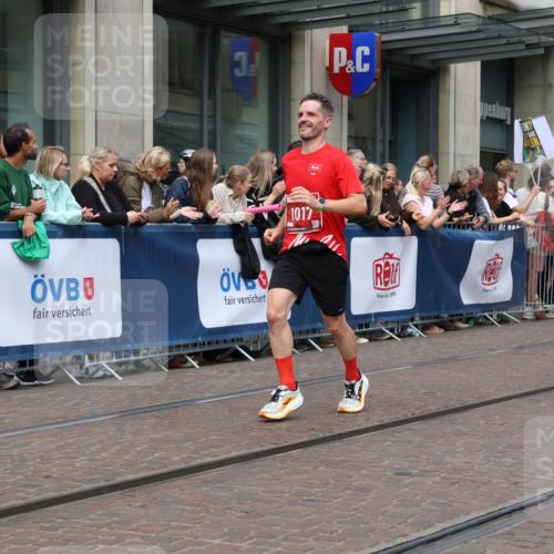 13.09.2026 - 21. swb-Marathon Bremen Strokosch-Dieckow http://msf.ph/oto/10391372 13.09.2026 13:05:59 Ziel 474, 1901, 3466, 4614, 6686, 7336, 7590, 8621, 8670, 9934, 13148, 681, 1017, 1301, 1745, 1879, 2538, 3297, 3520, 4157, 4712, 5803, 6025, 6058, 7399, 8334, 8706, 8877, 8973, 8983, 9010, 9429, 9918 meine-sportfotos.de