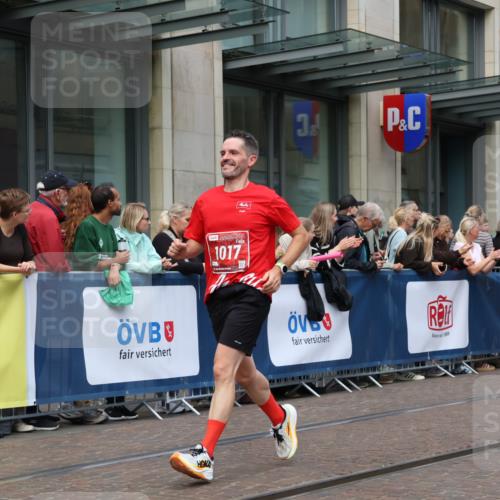 13.09.2026 - 21. swb-Marathon Bremen Strokosch-Dieckow http://msf.ph/oto/10391374 13.09.2026 13:05:59 Ziel 474, 1901, 3466, 4614, 6686, 7336, 7590, 8621, 8670, 9934, 13148, 681, 1017, 1301, 1745, 1879, 2538, 3297, 3520, 4157, 4712, 5803, 6025, 6058, 7399, 8334, 8706, 8877, 8973, 8983, 9010, 9429, 9918 meine-sportfotos.de