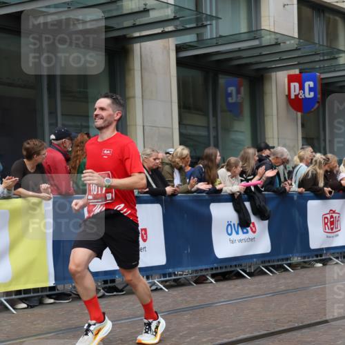 13.09.2026 - 21. swb-Marathon Bremen Strokosch-Dieckow http://msf.ph/oto/10391376 13.09.2026 13:05:59 Ziel 474, 1901, 3466, 4614, 6686, 7336, 7590, 8621, 8670, 9934, 13148, 681, 1017, 1301, 1745, 1879, 2538, 3297, 3520, 4157, 4712, 5803, 6025, 6058, 7399, 8334, 8706, 8877, 8973, 8983, 9010, 9429, 9918 meine-sportfotos.de