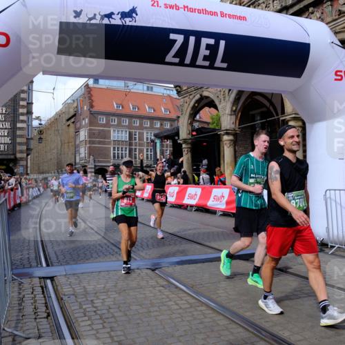 13.09.2026 - 21. swb-Marathon Bremen Tim E. http://msf.ph/oto/10391381 13.09.2026 13:37:37 Ziel 270, 391, 448, 869, 1180, 1854, 3333, 3627, 3823, 4628, 4932, 4947, 5388, 5547, 5577, 5612, 5738, 5791, 6046, 6904, 6947, 7571, 8268, 8439, 8443, 8458, 8553, 8748, 8753, 9140, 9701, 13077 meine-sportfotos.de