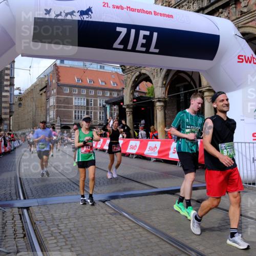 13.09.2026 - 21. swb-Marathon Bremen Tim E. http://msf.ph/oto/10391383 13.09.2026 13:37:37 Ziel 270, 391, 448, 869, 1180, 1854, 3333, 3627, 3823, 4628, 4932, 4947, 5388, 5547, 5577, 5612, 5738, 5791, 6046, 6904, 6947, 7571, 8268, 8439, 8443, 8458, 8553, 8748, 8753, 9140, 9701, 13077 meine-sportfotos.de