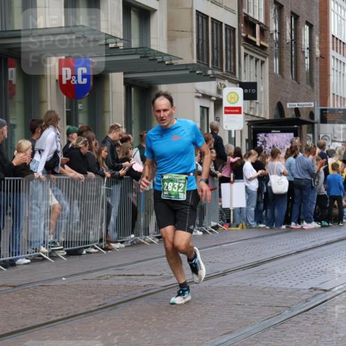 13.09.2026 - 21. swb-Marathon Bremen Strokosch-Dieckow http://msf.ph/oto/10391439 13.09.2026 13:06:19 Ziel 508, 521, 788, 1009, 1770, 1921, 2832, 3910, 4574, 4777, 5238, 6784, 6951, 7590, 8580, 8621, 13148, 474, 681, 1901, 3297, 3466, 4614, 4712, 5803, 6686, 7336, 7399, 8334, 8621, 8670, 8983, 9429, 9918, 9934 meine-sportfotos.de