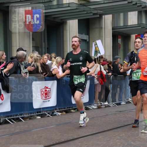 13.09.2026 - 21. swb-Marathon Bremen Strokosch-Dieckow http://msf.ph/oto/10391460 13.09.2026 13:06:24 Ziel 508, 521, 788, 1009, 1770, 1921, 2832, 3127, 3910, 4574, 4777, 5238, 6784, 6951, 8580, 8888, 474, 1901, 3466, 4614, 6686, 7336, 7590, 8621, 8670, 9934, 13148 meine-sportfotos.de