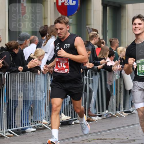 13.09.2026 - 21. swb-Marathon Bremen Strokosch-Dieckow http://msf.ph/oto/10391489 13.09.2026 13:06:31 Ziel 508, 521, 749, 788, 1009, 3127, 3910, 4574, 4777, 5238, 6784, 6951, 8580, 8888, 9708, 474, 1770, 1901, 1921, 2832, 4777, 7590, 8621, 8670, 9934, 13148 meine-sportfotos.de