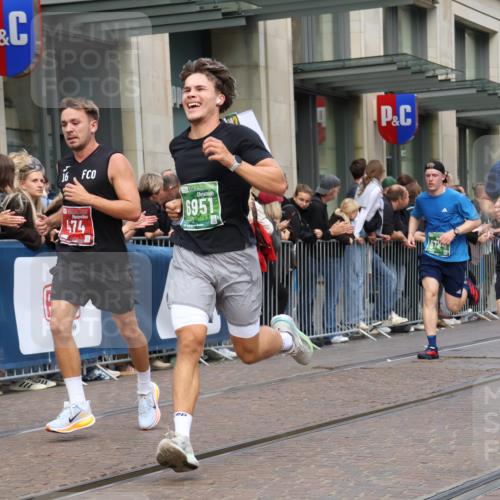 13.09.2026 - 21. swb-Marathon Bremen Strokosch-Dieckow http://msf.ph/oto/10391494 13.09.2026 13:06:32 Ziel 508, 521, 749, 788, 1009, 3127, 3794, 3910, 3973, 4574, 5238, 6784, 6951, 8580, 8888, 9708, 474, 1770, 1901, 1921, 2832, 4777, 7590, 8621, 8670, 9934, 13148 meine-sportfotos.de