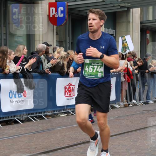 13.09.2026 - 21. swb-Marathon Bremen Strokosch-Dieckow http://msf.ph/oto/10391502 13.09.2026 13:06:34 Ziel 521, 749, 788, 1009, 3127, 3794, 3910, 3973, 4574, 5238, 6784, 6951, 8580, 8888, 9708, 474, 508, 1770, 1901, 1921, 2832, 4777, 7590, 8621, 9934, 13148 meine-sportfotos.de