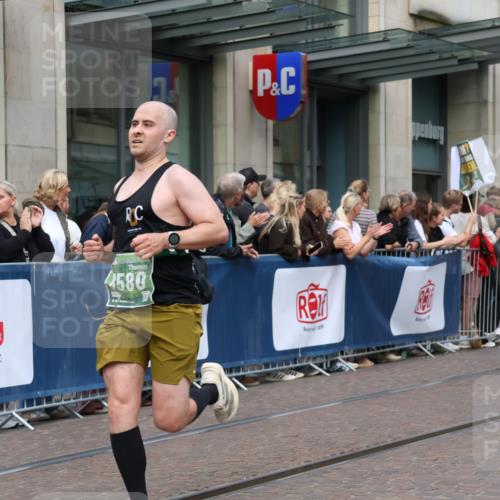 13.09.2026 - 21. swb-Marathon Bremen Strokosch-Dieckow http://msf.ph/oto/10391509 13.09.2026 13:06:36 Ziel 521, 749, 788, 1009, 3127, 3794, 3973, 4574, 5238, 6784, 6951, 8580, 8888, 9708, 474, 508, 788, 1770, 1901, 1921, 2832, 3910, 4777, 7590, 8621, 9934, 13148 meine-sportfotos.de