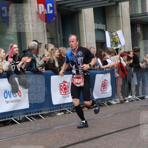 13.09.2026 - 21. swb-Marathon Bremen Strokosch-Dieckow http://msf.ph/oto/10391520 13.09.2026 13:06:39 Ziel 521, 749, 1009, 1540, 3127, 3794, 3973, 4574, 6784, 8580, 8888, 9708, 508, 788, 1009, 1770, 1921, 2832, 3910, 4777, 5238, 6951, 7590, 8621, 13148 meine-sportfotos.de