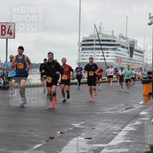13.09.2026 - Kiel Lauf Andreas Tolksdorf http://msf.ph/oto/10399805 13.09.2026 10:57:28 Kiellinie 4, 2809, 1418, 10577, 12521, 3 meine-sportfotos.de
