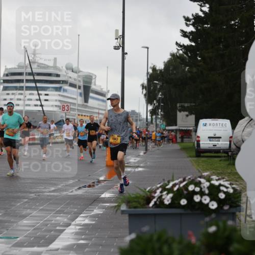 13.09.2026 - Kiel Lauf Andreas Tolksdorf http://msf.ph/oto/10399918 13.09.2026 10:57:33 Kiellinie 7946, 3, 1043 meine-sportfotos.de