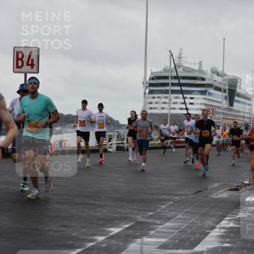 13.09.2026 - Kiel Lauf Andreas Tolksdorf http://msf.ph/oto/10399987 13.09.2026 10:57:36 Kiellinie 7946, 1043, 4, 5226, 3 meine-sportfotos.de