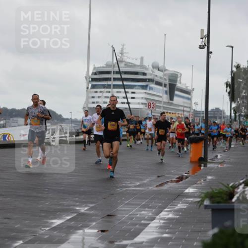 13.09.2026 - Kiel Lauf Andreas Tolksdorf http://msf.ph/oto/10400041 13.09.2026 10:57:37 Kiellinie 4, 5352, 7084, 3, 81, 100, 31, 34 meine-sportfotos.de