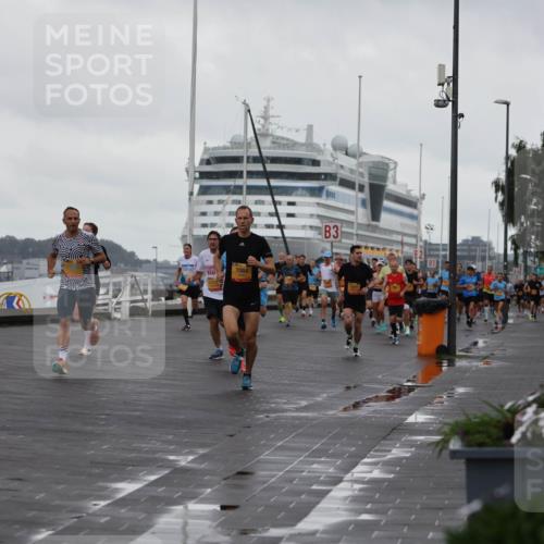 13.09.2026 - Kiel Lauf Andreas Tolksdorf http://msf.ph/oto/10400042 13.09.2026 10:57:37 Kiellinie 5352, 4, 1172, 7084, 3, 81 meine-sportfotos.de