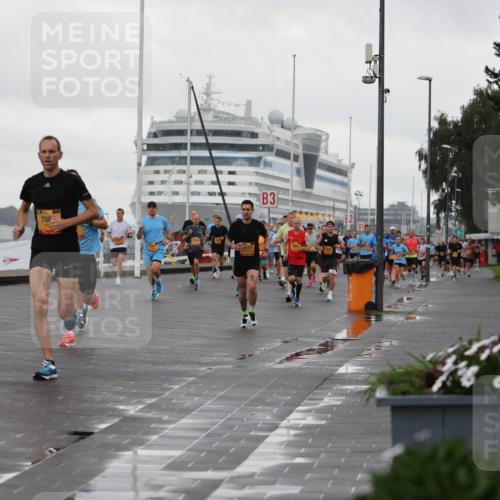 13.09.2026 - Kiel Lauf Andreas Tolksdorf http://msf.ph/oto/10400045 13.09.2026 10:57:39 Kiellinie 4, 1025, 70, 7077, 3, 81, 100, 1, 31742 meine-sportfotos.de