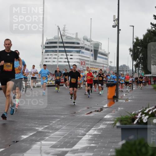 13.09.2026 - Kiel Lauf Andreas Tolksdorf http://msf.ph/oto/10400052 13.09.2026 10:57:39 Kiellinie 4, 11025, 7084, 6333, 7077, 3, 100, 1317 meine-sportfotos.de