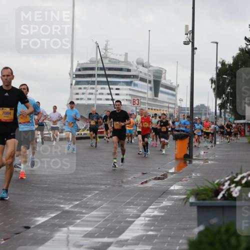 13.09.2026 - Kiel Lauf Andreas Tolksdorf http://msf.ph/oto/10400056 13.09.2026 10:57:39 Kiellinie 4, 11025, 7084, 6333, 3, 100 meine-sportfotos.de