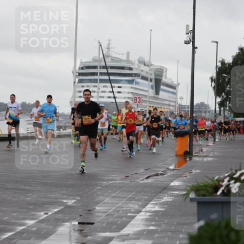 13.09.2026 - Kiel Lauf Andreas Tolksdorf http://msf.ph/oto/10400083 13.09.2026 10:57:41 Kiellinie 4, 6333, 7077, 3, 100 meine-sportfotos.de