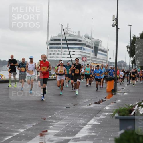 13.09.2026 - Kiel Lauf Andreas Tolksdorf http://msf.ph/oto/10400130 13.09.2026 10:57:44 Kiellinie 4, 7307, 11994, 12049, 263, 3, 100 meine-sportfotos.de