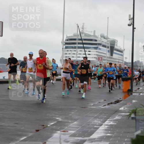 13.09.2026 - Kiel Lauf Andreas Tolksdorf http://msf.ph/oto/10400138 13.09.2026 10:57:44 Kiellinie 7307, 10897, 4, 11994, 12049, 263, 3 meine-sportfotos.de