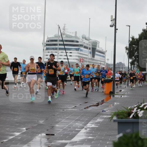 13.09.2026 - Kiel Lauf Andreas Tolksdorf http://msf.ph/oto/10400152 13.09.2026 10:57:45 Kiellinie 4, 263, 9767, 7659, 3 meine-sportfotos.de