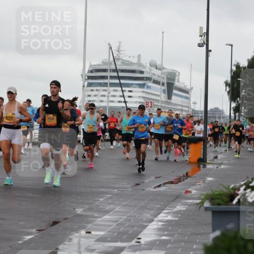 13.09.2026 - Kiel Lauf Andreas Tolksdorf http://msf.ph/oto/10400173 13.09.2026 10:57:47 Kiellinie 4, 9767, 7659, 1642, 10093, 3, 100 meine-sportfotos.de