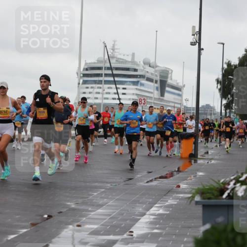 13.09.2026 - Kiel Lauf Andreas Tolksdorf http://msf.ph/oto/10400175 13.09.2026 10:57:47 Kiellinie 4, 9767, 10283, 7659, 10093, 3 meine-sportfotos.de