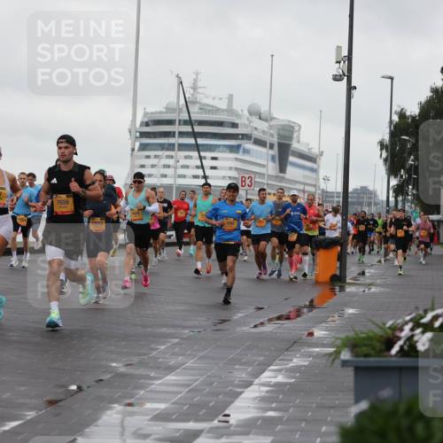 13.09.2026 - Kiel Lauf Andreas Tolksdorf http://msf.ph/oto/10400176 13.09.2026 10:57:47 Kiellinie 4, 29, 9767, 7659, 10093, 5828, 1642, 3, 300 meine-sportfotos.de