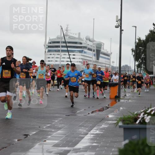 13.09.2026 - Kiel Lauf Andreas Tolksdorf http://msf.ph/oto/10400187 13.09.2026 10:57:47 Kiellinie 4, 7659, 10093, 5828, 1642, 3, 100, 317347 meine-sportfotos.de