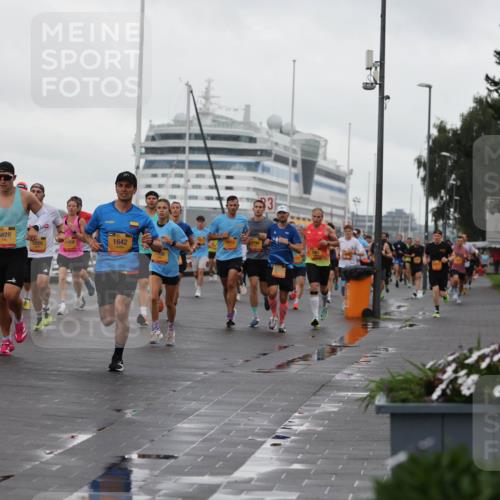 13.09.2026 - Kiel Lauf Andreas Tolksdorf http://msf.ph/oto/10400214 13.09.2026 10:57:49 Kiellinie 4, 10093, 1915, 5423, 5828, 5926, 1642 meine-sportfotos.de