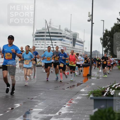 13.09.2026 - Kiel Lauf Andreas Tolksdorf http://msf.ph/oto/10400234 13.09.2026 10:57:50 Kiellinie 4, 5423, 5828, 3990, 5926, 1642, 1266, 33 meine-sportfotos.de