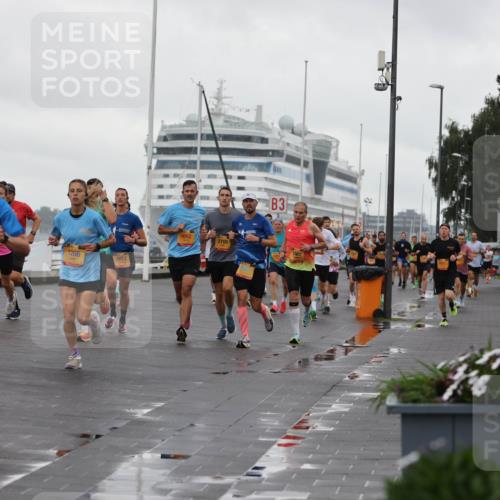 13.09.2026 - Kiel Lauf Andreas Tolksdorf http://msf.ph/oto/10400239 13.09.2026 10:57:51 Kiellinie 4, 1266, 8233, 3990, 1642, 9662, 2700, 3, 100 meine-sportfotos.de