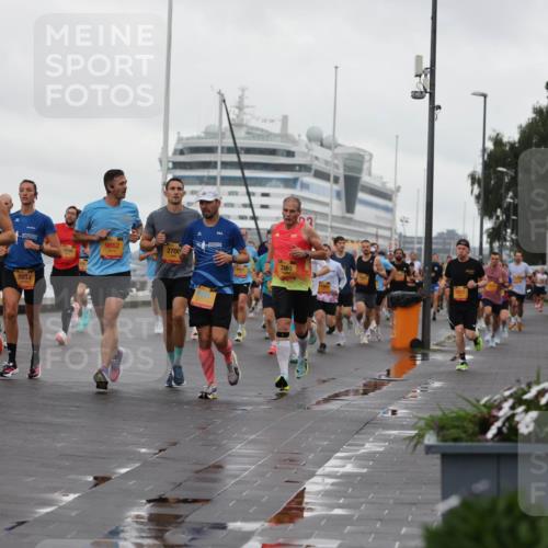 13.09.2026 - Kiel Lauf Andreas Tolksdorf http://msf.ph/oto/10400264 13.09.2026 10:57:52 Kiellinie 4, 1266, 1510, 8233, 9662, 2700, 7698, 3360, 3, 8912, 100 meine-sportfotos.de