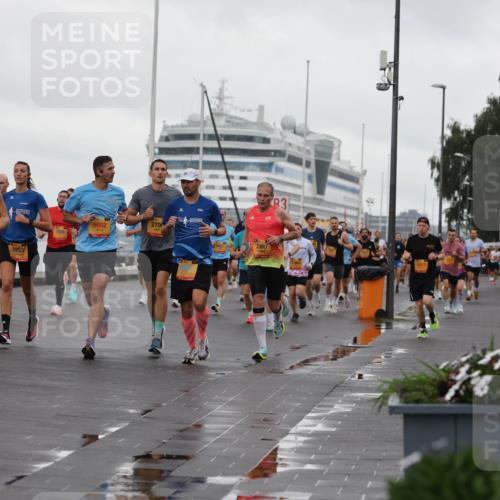 13.09.2026 - Kiel Lauf Andreas Tolksdorf http://msf.ph/oto/10400265 13.09.2026 10:57:52 Kiellinie 4, 1266, 1510, 8233, 9662, 270, 3, 3360, 8912, 3000 meine-sportfotos.de