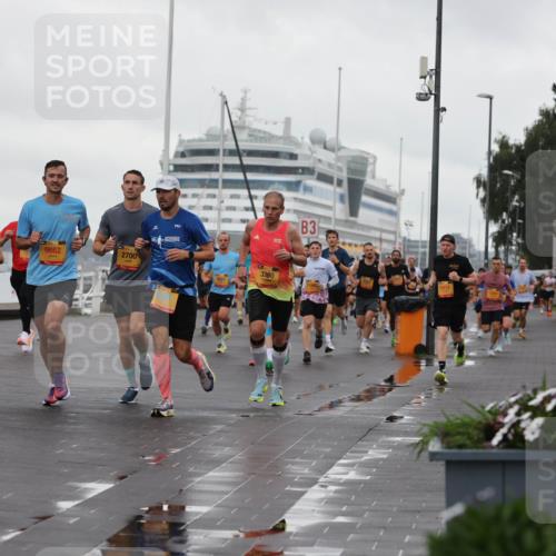 13.09.2026 - Kiel Lauf Andreas Tolksdorf http://msf.ph/oto/10400279 13.09.2026 10:57:52 Kiellinie 4, 1510, 9662, 8233, 2700, 8921, 3360, 3 meine-sportfotos.de