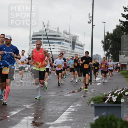 13.09.2026 - Kiel Lauf Andreas Tolksdorf http://msf.ph/oto/10400291 13.09.2026 10:57:53 Kiellinie 4, 9662, 10038, 3360, 11863, 8912 meine-sportfotos.de