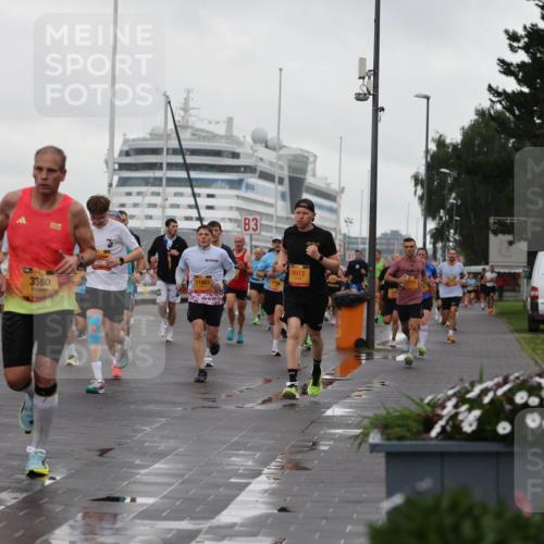13.09.2026 - Kiel Lauf Andreas Tolksdorf http://msf.ph/oto/10400303 13.09.2026 10:57:55 Kiellinie 3360, 3, 11863, 8912 meine-sportfotos.de