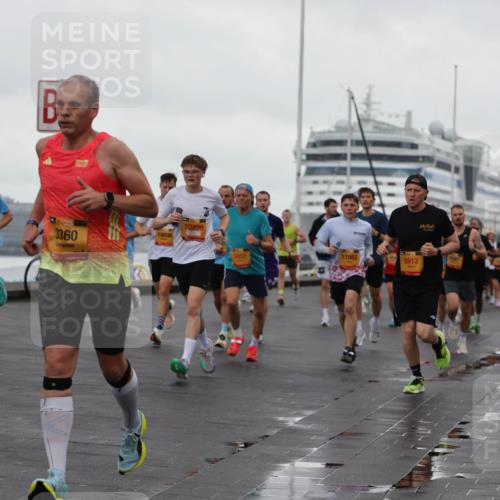 13.09.2026 - Kiel Lauf Andreas Tolksdorf http://msf.ph/oto/10400310 13.09.2026 10:57:55 Kiellinie 39, 3360, 10038, 10238, 50, 11863, 5852, 8912 meine-sportfotos.de