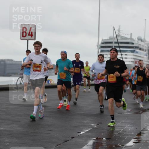 13.09.2026 - Kiel Lauf Andreas Tolksdorf http://msf.ph/oto/10400325 13.09.2026 10:57:56 Kiellinie 4, 60, 10238, 5852, 4072, 35, 8912, 5587 meine-sportfotos.de