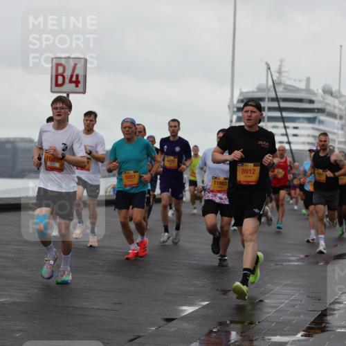 13.09.2026 - Kiel Lauf Andreas Tolksdorf http://msf.ph/oto/10400332 13.09.2026 10:57:56 Kiellinie 4, 3884, 10238, 5852, 4072, 11863, 38, 8912 meine-sportfotos.de