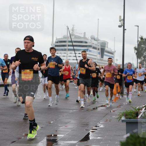 13.09.2026 - Kiel Lauf Andreas Tolksdorf http://msf.ph/oto/10400334 13.09.2026 10:57:57 Kiellinie 10038, 4, 5852, 39, 8912, 1113, 5587, 12604 meine-sportfotos.de