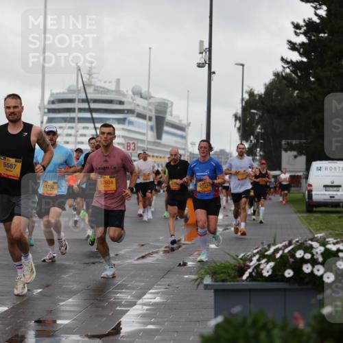 13.09.2026 - Kiel Lauf Andreas Tolksdorf http://msf.ph/oto/10400369 13.09.2026 10:57:59 Kiellinie 11138, 5587, 1756, 12604, 3, 1178, 5681, 11637 meine-sportfotos.de
