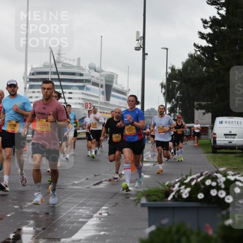 13.09.2026 - Kiel Lauf Andreas Tolksdorf http://msf.ph/oto/10400372 13.09.2026 10:57:59 Kiellinie 5587, 8230, 1756, 12604, 35, 11787, 5681 meine-sportfotos.de