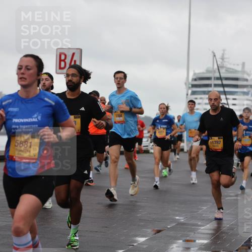13.09.2026 - Kiel Lauf Andreas Tolksdorf http://msf.ph/oto/10400415 13.09.2026 10:58:02 Kiellinie 38, 8230, 1164, 5681, 4311, 1163, 11787 meine-sportfotos.de