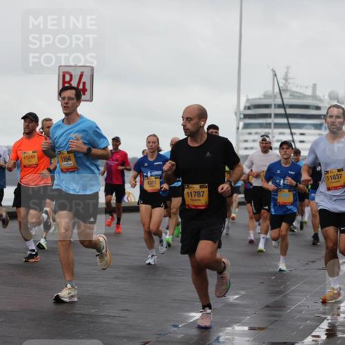 13.09.2026 - Kiel Lauf Andreas Tolksdorf http://msf.ph/oto/10400421 13.09.2026 10:58:03 Kiellinie 11249, 1164, 7369, 4311, 11787, 39, 11637, 2458, 142 meine-sportfotos.de