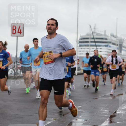13.09.2026 - Kiel Lauf Andreas Tolksdorf http://msf.ph/oto/10400434 13.09.2026 10:58:04 Kiellinie 1905, 4311, 4, 38, 116 meine-sportfotos.de