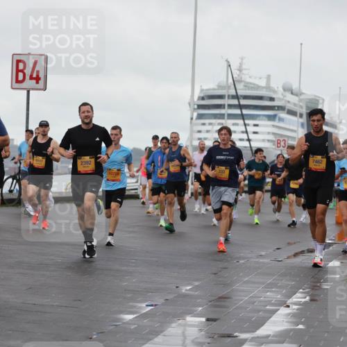 13.09.2026 - Kiel Lauf Andreas Tolksdorf http://msf.ph/oto/10400517 13.09.2026 10:58:19 Kiellinie 4, 5117, 2392, 945, 10728, 3, 7462, 333, 127, 1, 12486 meine-sportfotos.de