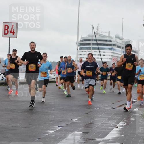13.09.2026 - Kiel Lauf Andreas Tolksdorf http://msf.ph/oto/10400519 13.09.2026 10:58:19 Kiellinie 4, 5117, 2392, 10728, 333, 3, 7462, 12486 meine-sportfotos.de